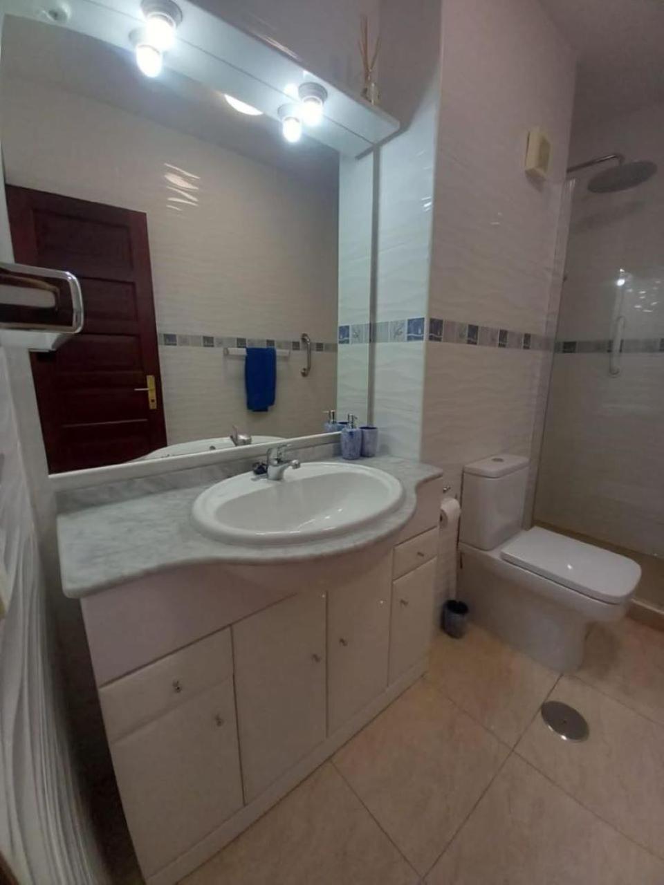 Victoria Court 2 - Lovely Apartment 65 Los Cristianos  Ngoại thất bức ảnh