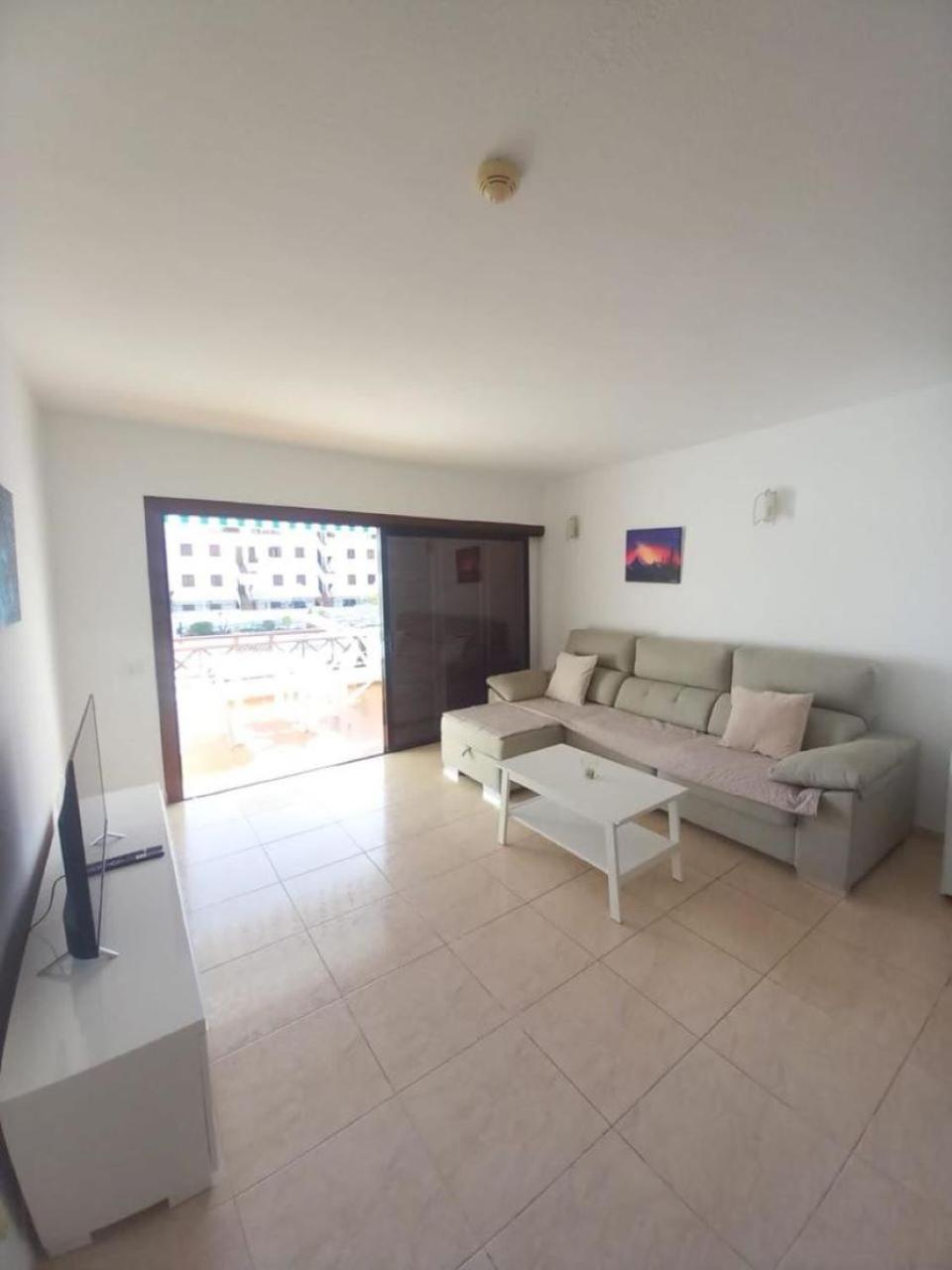 Victoria Court 2 - Lovely Apartment 65 Los Cristianos  Ngoại thất bức ảnh