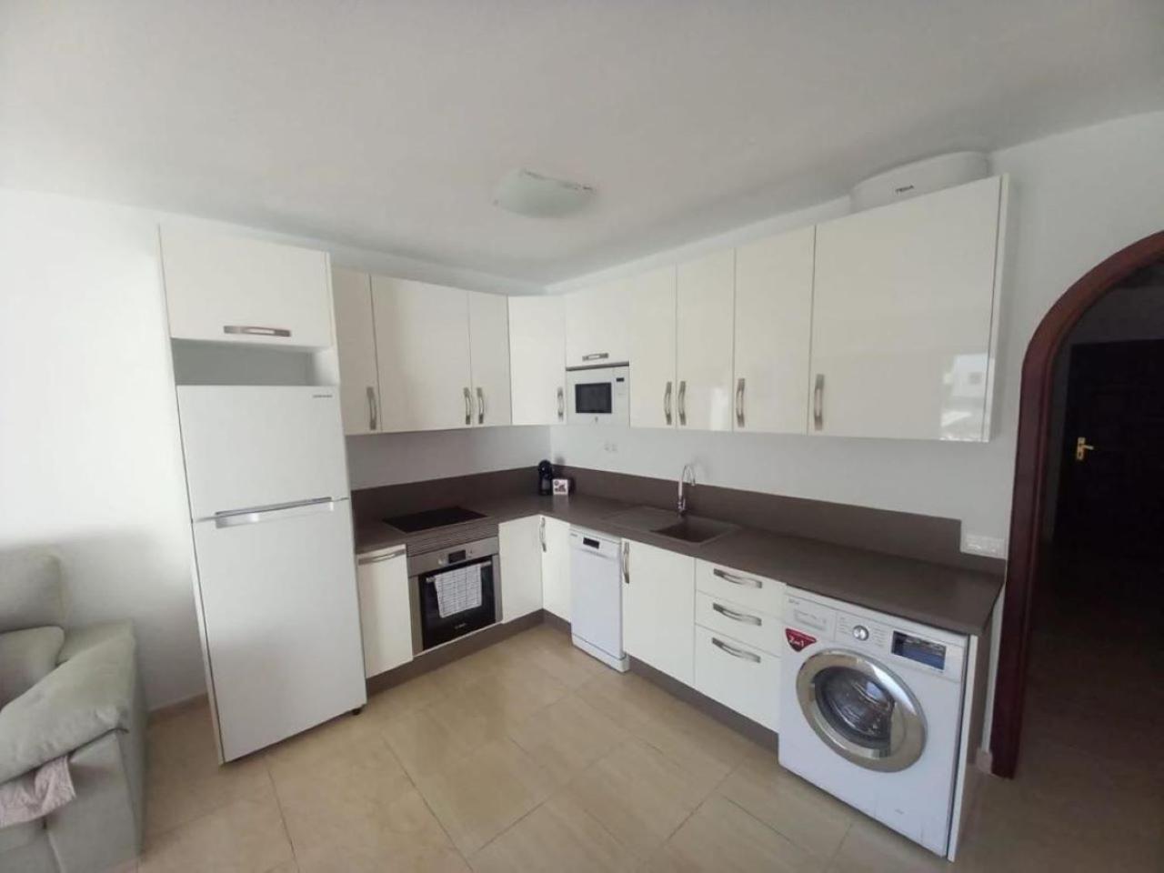 Victoria Court 2 - Lovely Apartment 65 Los Cristianos  Ngoại thất bức ảnh
