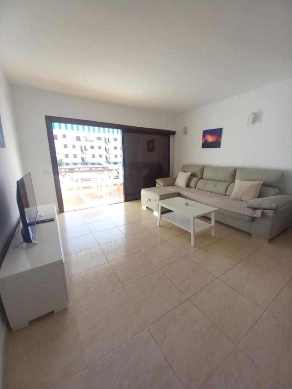 Victoria Court 2 - Lovely Apartment 65 Los Cristianos  Ngoại thất bức ảnh